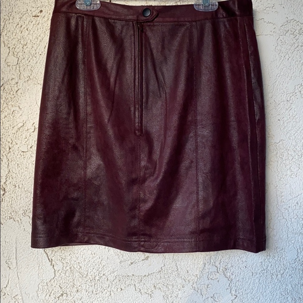 Free People Rumi Faux Leather Ruched Mini Skirt Burgundy M | Sold Out & Stunning - Picture 5 of 6